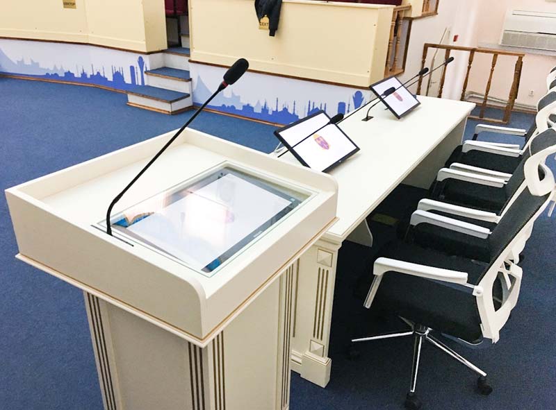 Gonsin Escorted The Modern Education In Campus Gonsin Escorted The Modern Education In Campus